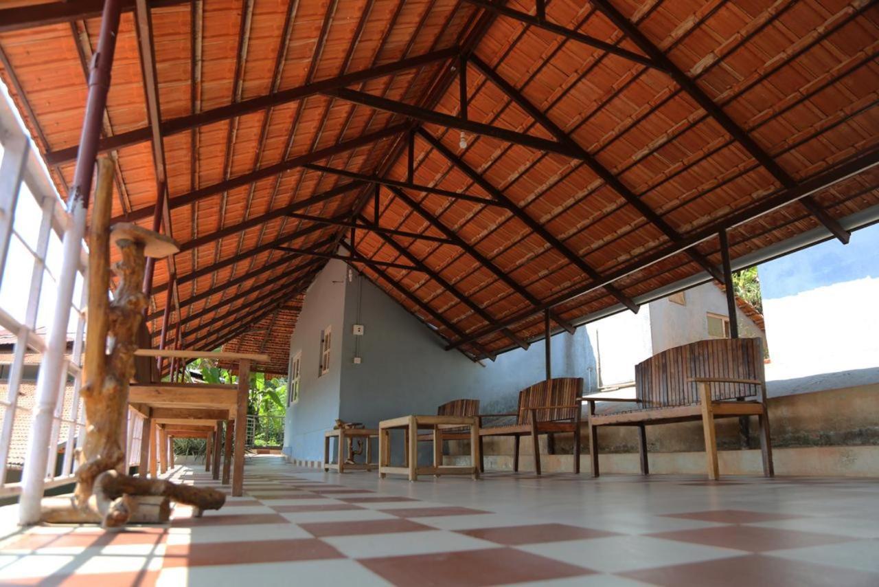 La Flora Beverly Hill Resort Madikeri Exterior foto